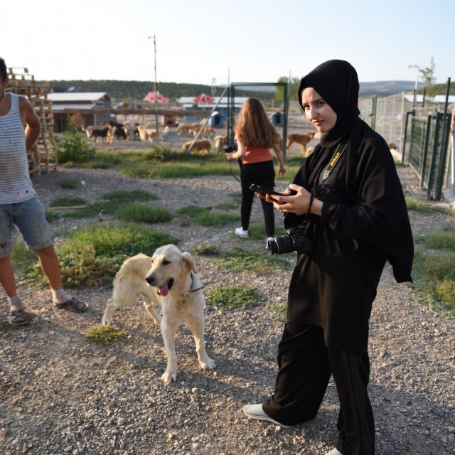 Her Eve Bir Pati Barınak ziyareti